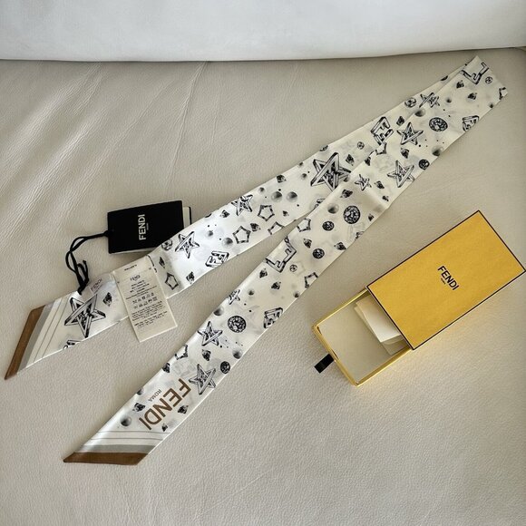 NEW FENDI TWILL SCARF SILK Beige PLANETS STARS 100% Authentic - Picture 1 of 8